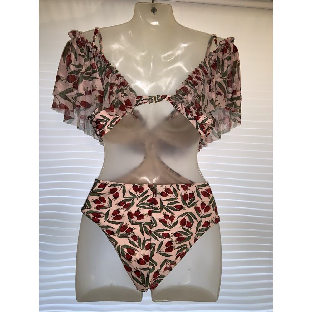 Agua de Coco Pink Berry One Piece bikini Size Medium - Picture 4 of 6